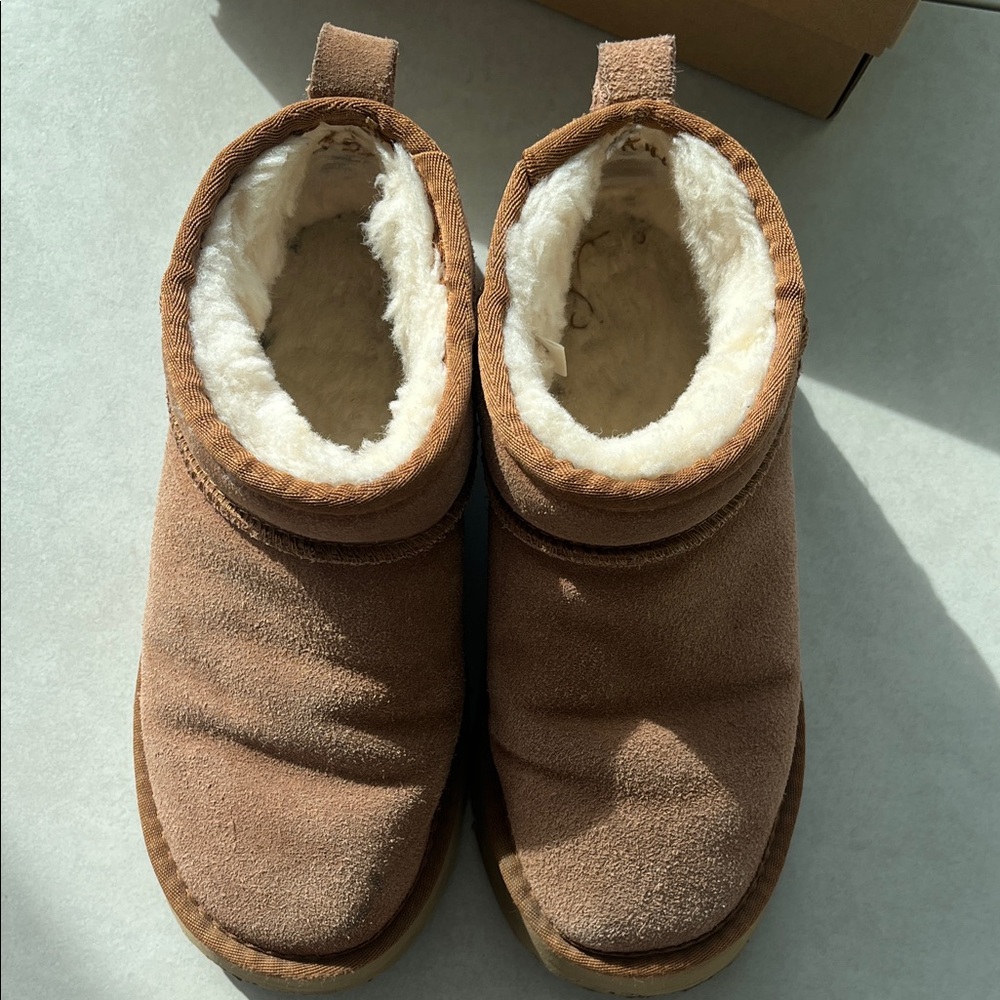 UGG platform Chestnut Brown Shearling-Lined Slip-… - image 8